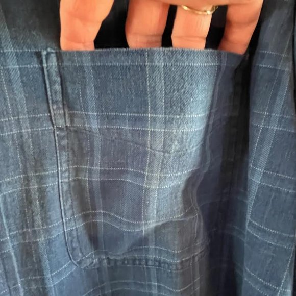 Men's Consensus shirt. Size M. Navy blue. - Picture 3 of 3